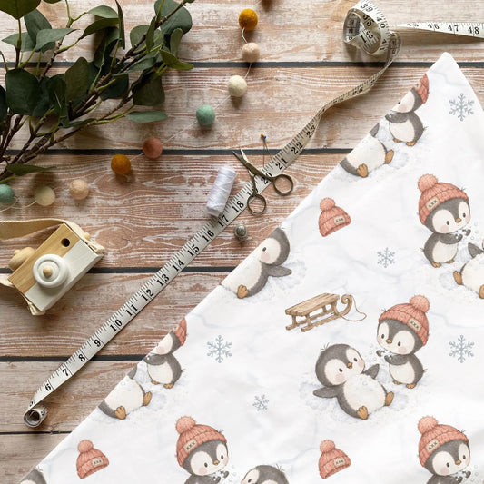 Schneeengel Pinguine Kinderstoff Meterware mit Pinguinen im Schnee Motiv, OEKO-TEX 100 Jersey Stoff für Baby- und Kindermode