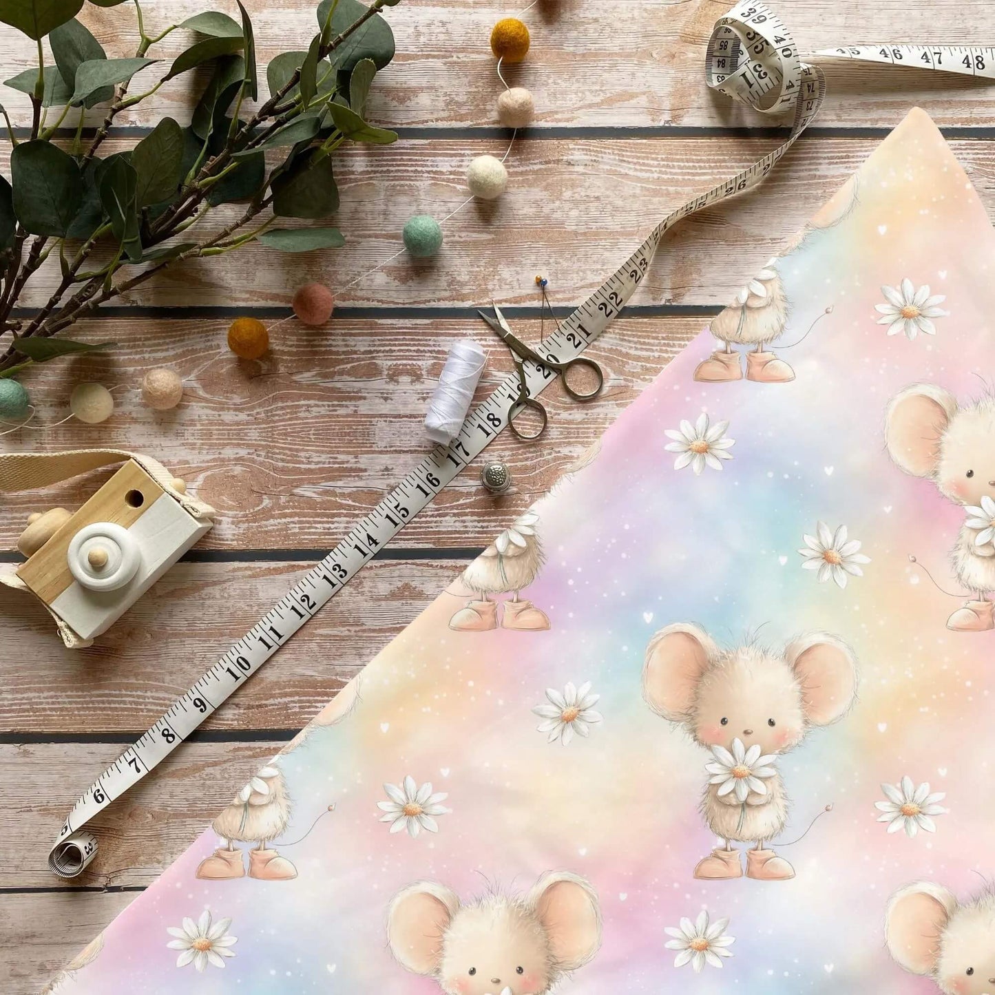 „Maus mit Blume Stoff Meterware – ideal fuer Kinderkleidung & Fruehlingsaccessoires“