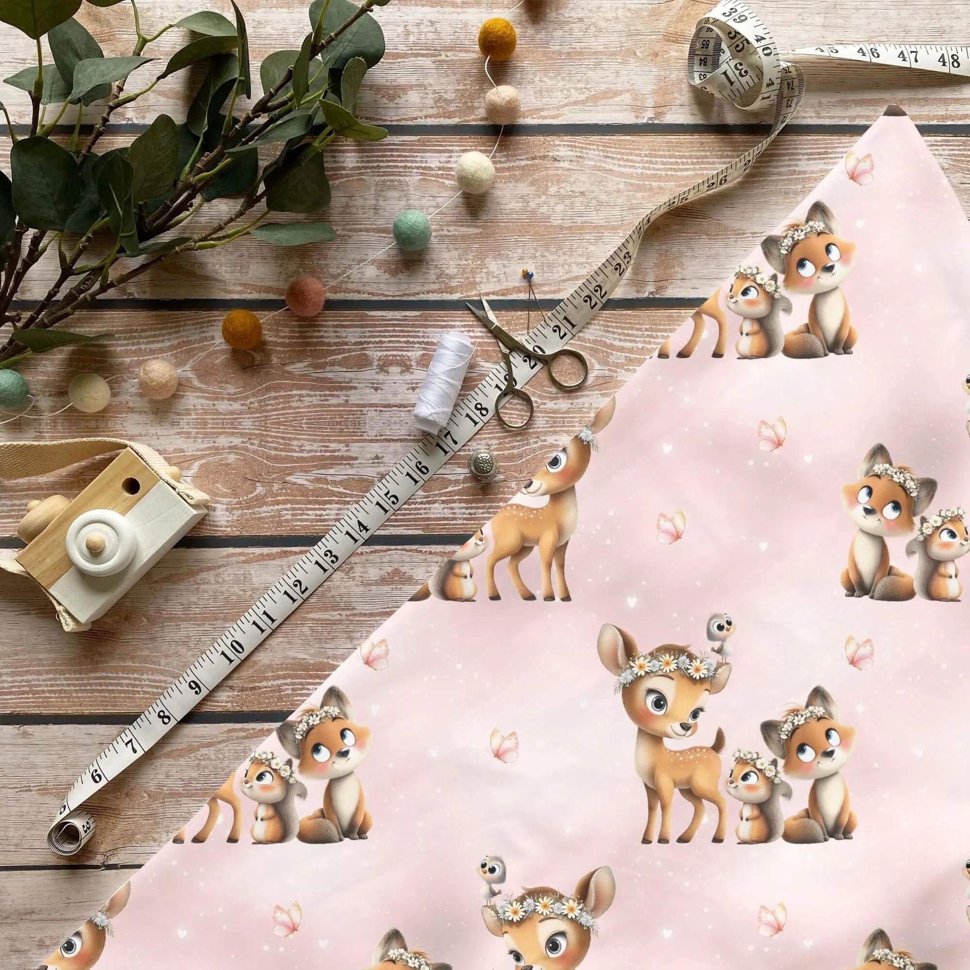 „Waldtiere Stoff Meterware – ideal für Kinderkleidung & Naturmotive“