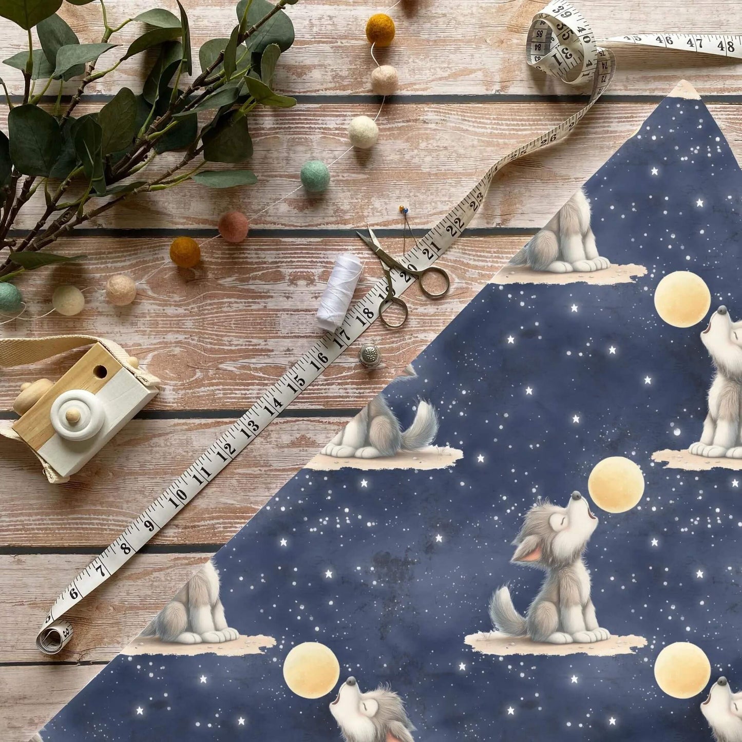 „Wolf Stoff Meterware – ideal für Kinderkleidung & Nachtmotive“