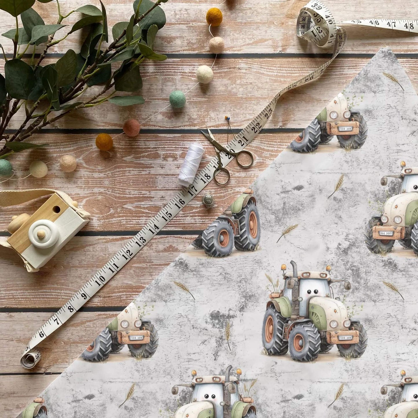 „Traktor Grau Stoff Meterware – ideal fuer Kinderkleidung & Bauernhofaccessoires“