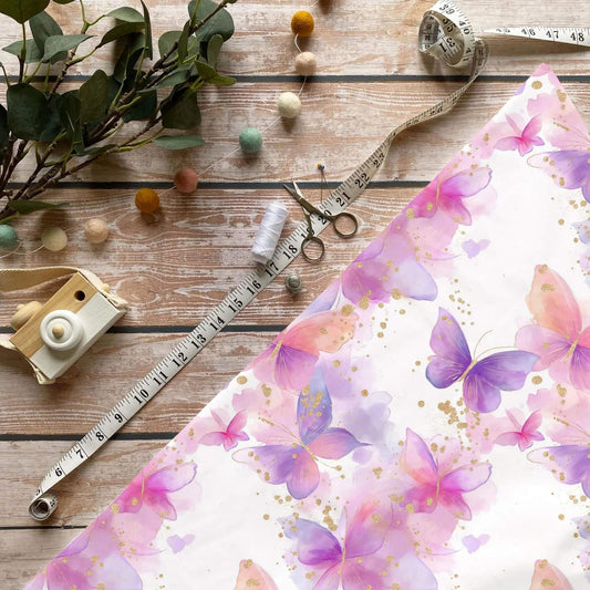 „Schmetterlinge Stoff Meterware – ideal für Kinderkleidung & Aquarellmotive“