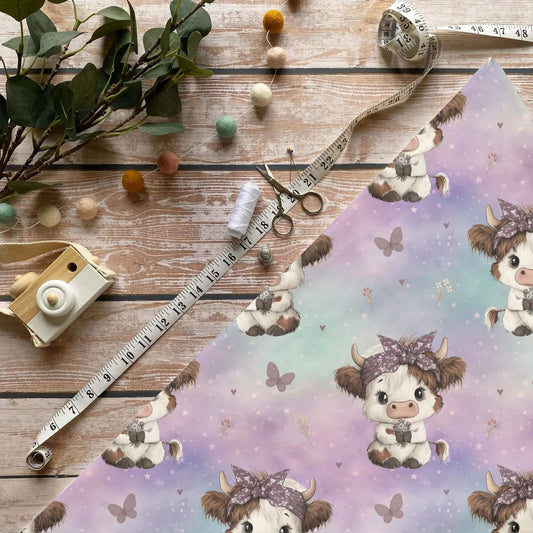 „Kuh mit Haarband Stoff Meterware – ideal für Kinderkleidung & Bauernhofmotive“