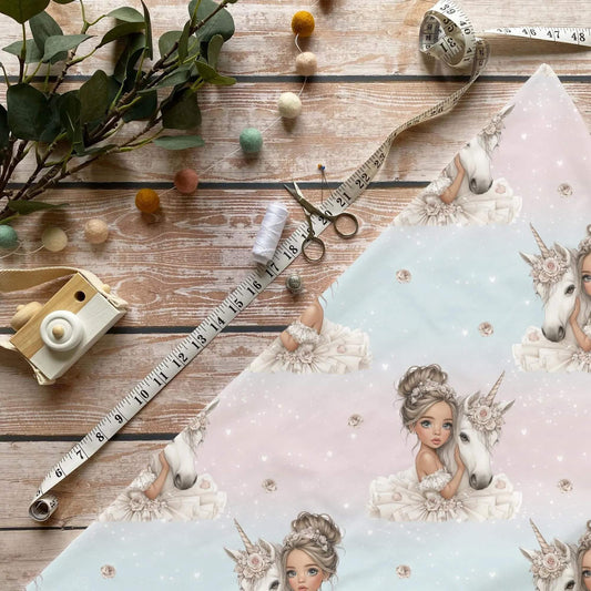 „Einhornprinzessin Stoff Meterware – ideal für Kinderkleidung & Fantasiemotive“