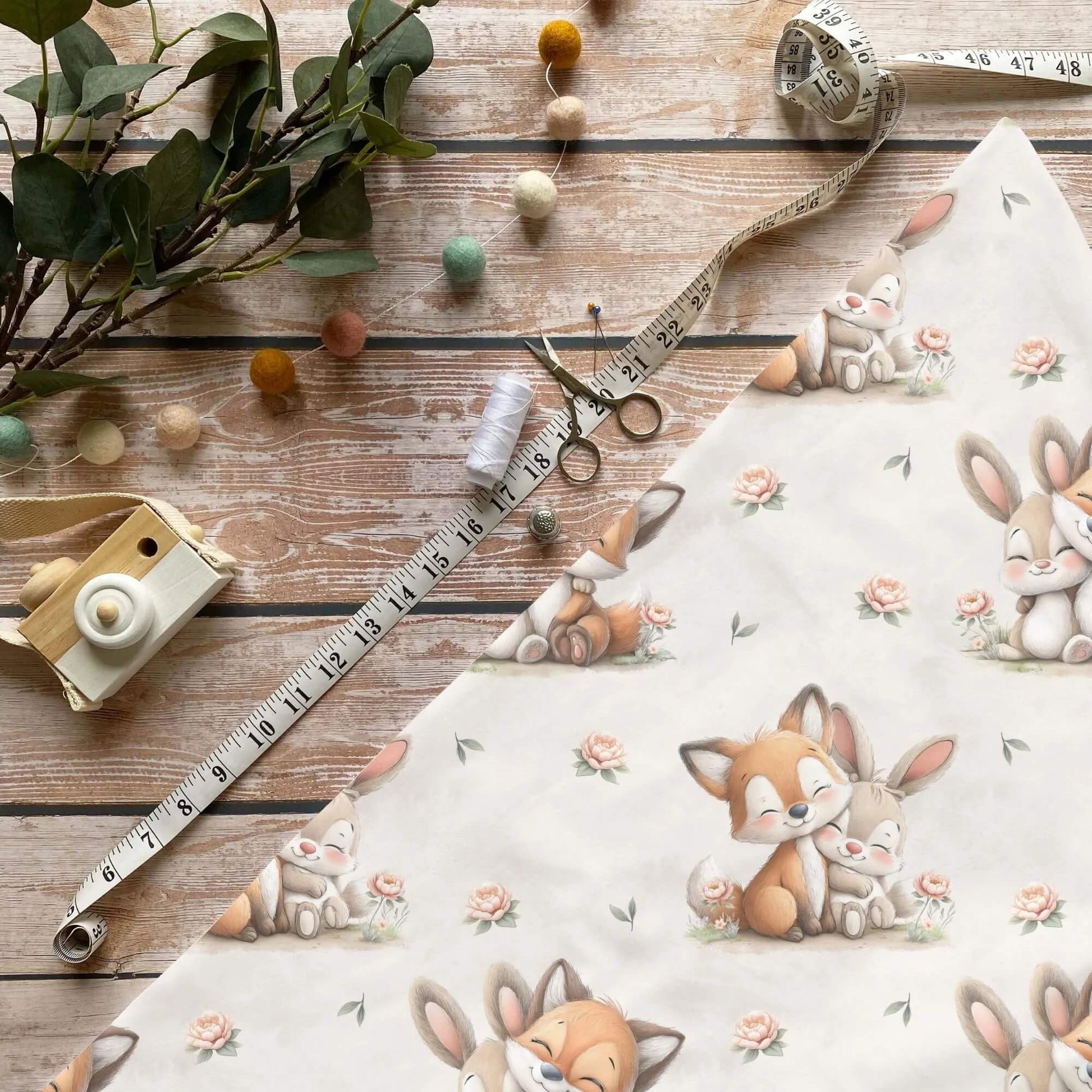 „Fuchs & Hase Stoff Meterware – ideal für Kinderkleidung & Waldmotive“