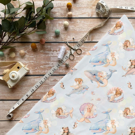 Unterwassertraum Kinderstoff Meterware mit Meerjungfrauen, Walen und Seepferdchen Motiv in Hellblau, OEKO-TEX 100 Jersey Mädchenstoff für Baby- und Kindermode
