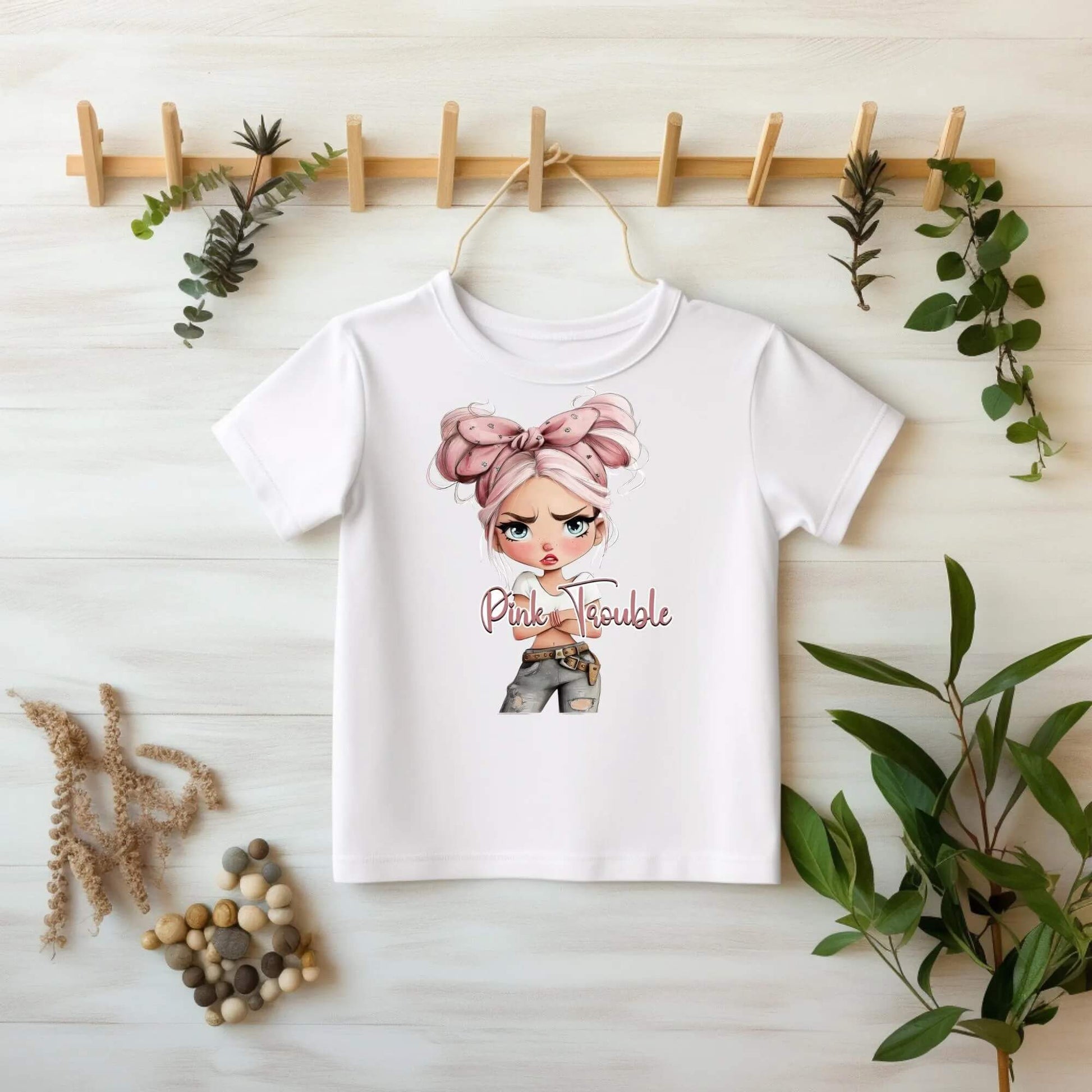 freches Mädchen Bügelmotiv DIY Kinderkleidung Statement Design
