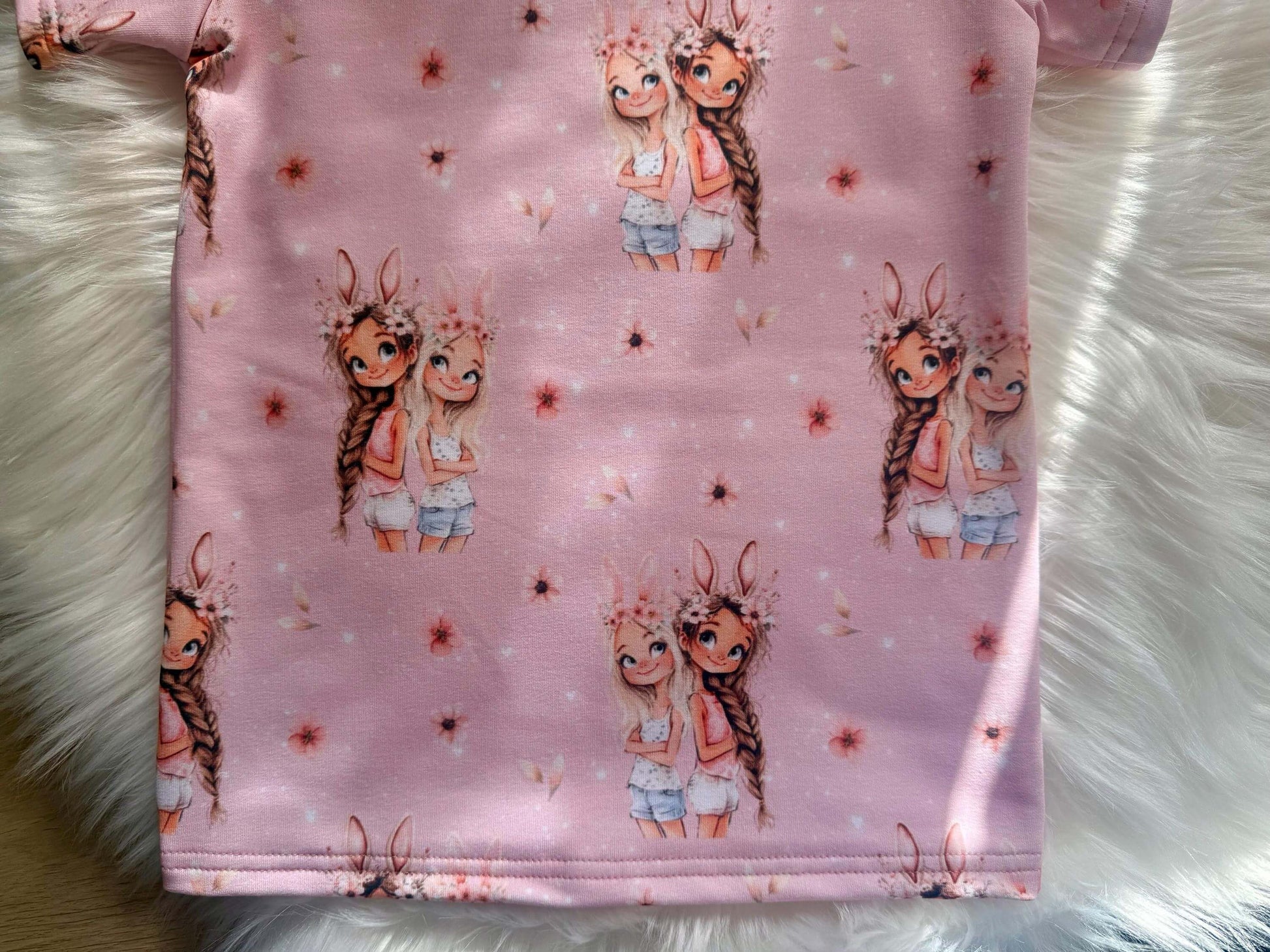 Kinder T‑Shirt mit Hasenmädchenmotiv, French Terry
